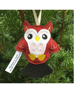 Owl holiday ornament